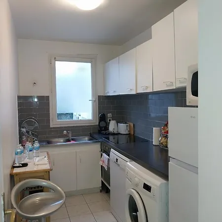 Big , Stade De France à Pied, Paris, Métro , Parking Gratuit Saint-Denis (Seine-Saint-Denis)